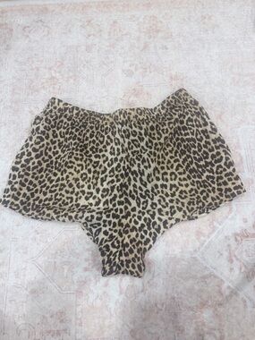 H&M Leopard Print High-Waist Shorts - Tan & Black